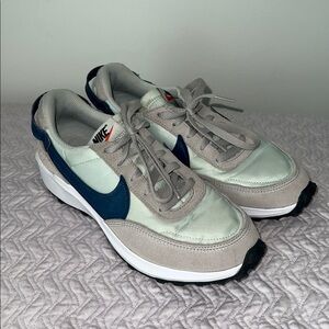 Nike Waffle Green Grey and Navy Sneakers Size 8